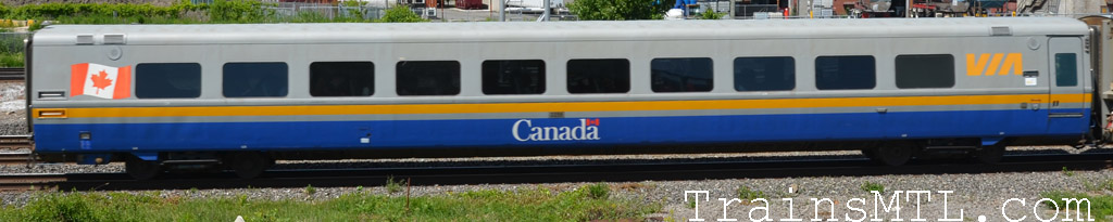 Passenger car VIA 3356 left side / Wagon de passager VIA 3356 coté gauche